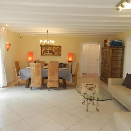 Ambiente 8 Personas Villa *