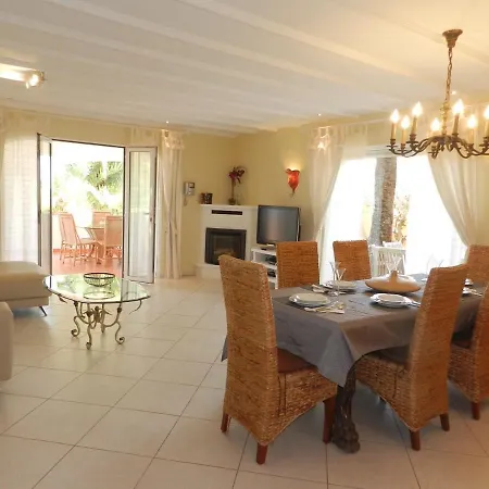 Villa Ambiente 8 Personas *